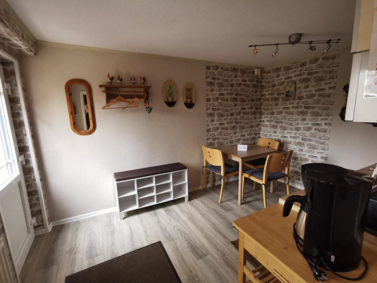 Casa Hibiscus Apartment พุทบัส ภายนอก รูปภาพ